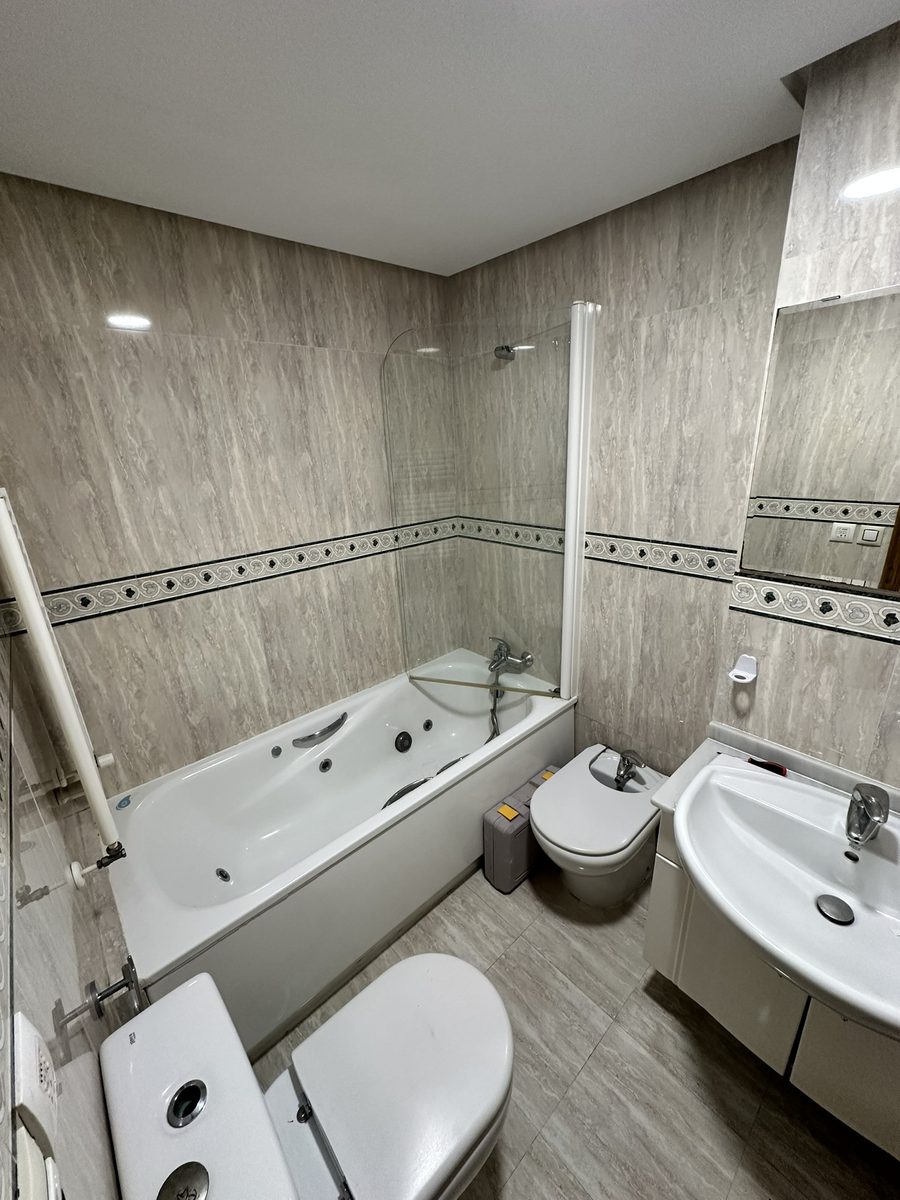 Baño antes de la reforma en A Coruña